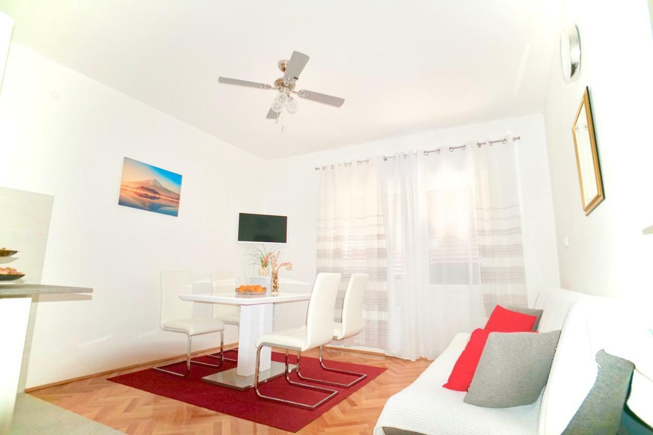 House Mariposa Hotel Trogir Buitenkant foto